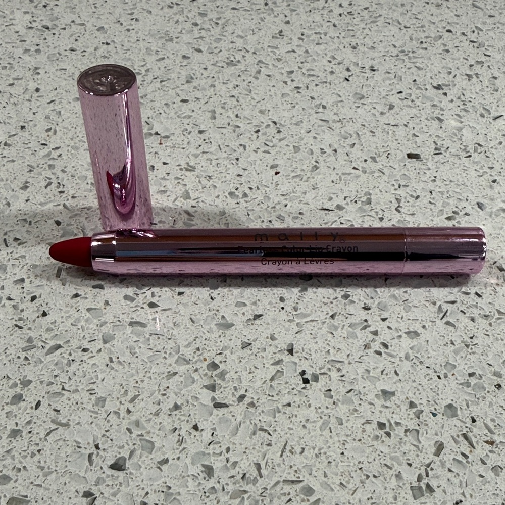 Mally Beauty Lip Crayon - vavoom